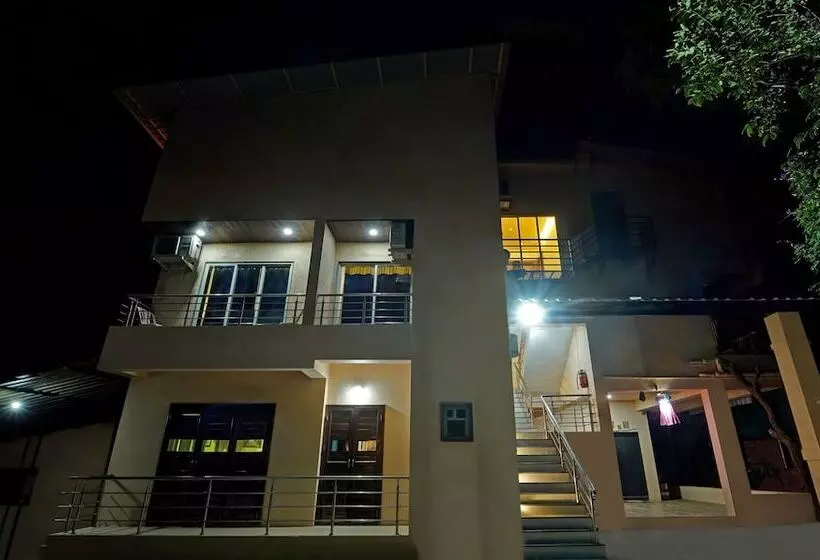 ホテル Treebo Shindola Resort