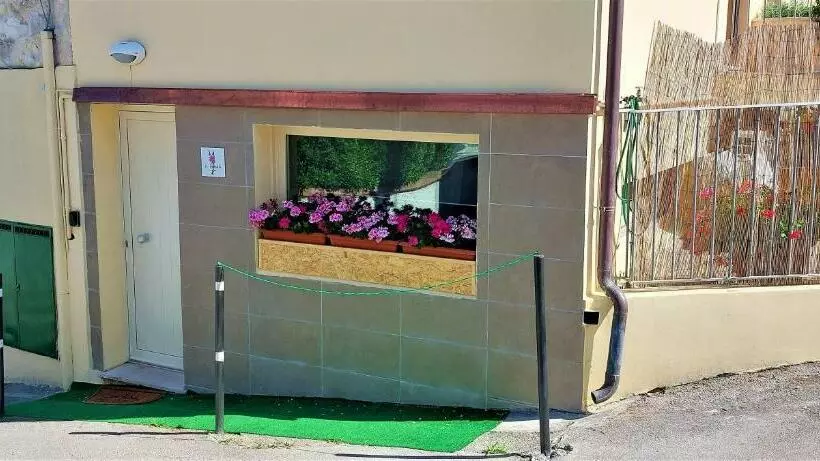 پانسیون La Lupinella Room