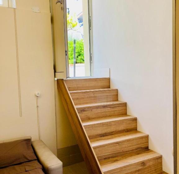 펜션 La Lupinella Room