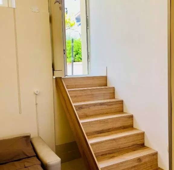 پانسیون La Lupinella Room