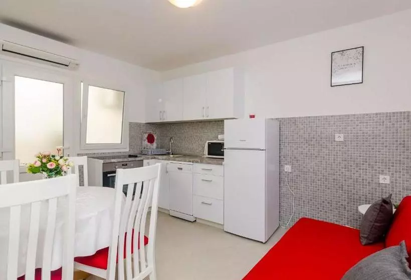 Guest House Nenada