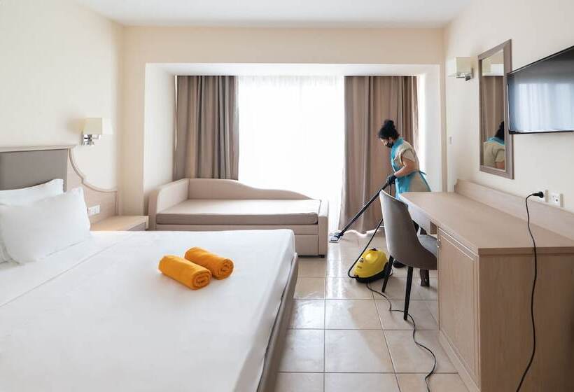 Cronwell Platamon Resort