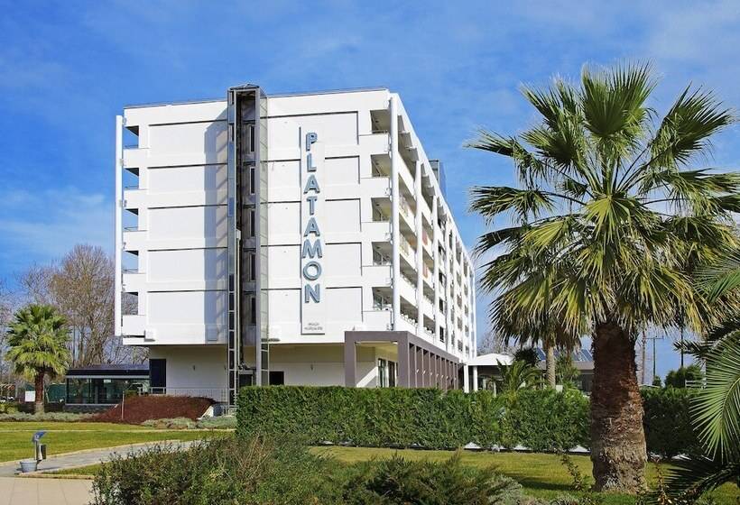 Cronwell Platamon Resort