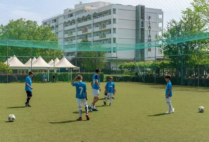 Cronwell Platamon Resort