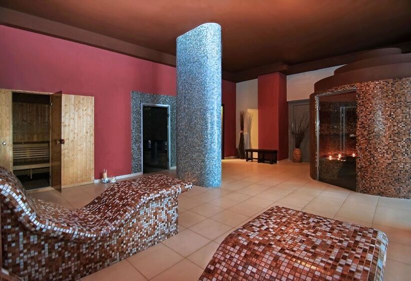 Cronwell Platamon Resort