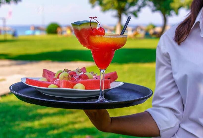 Cronwell Platamon Resort