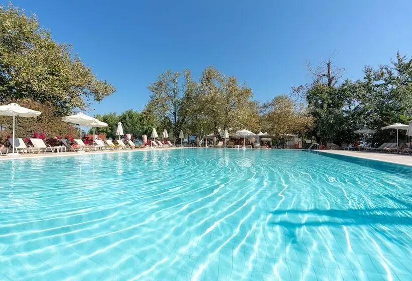 Cronwell Platamon Resort