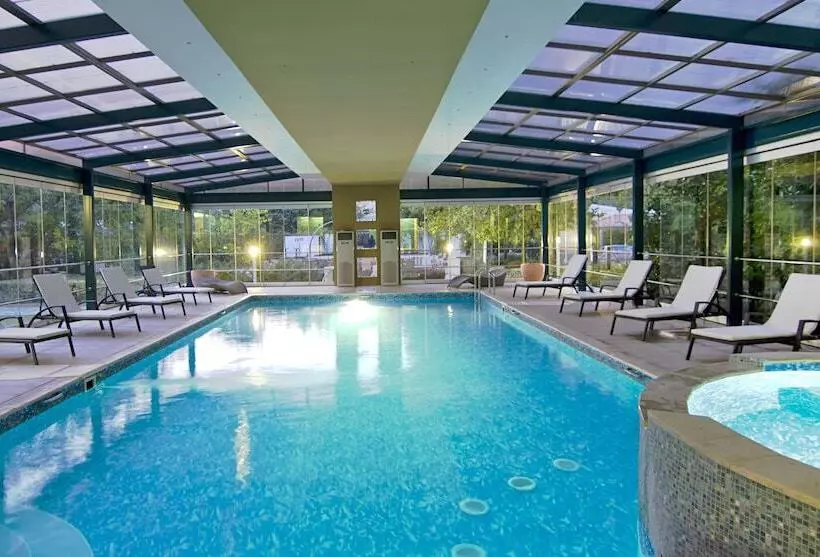 Cronwell Platamon Resort