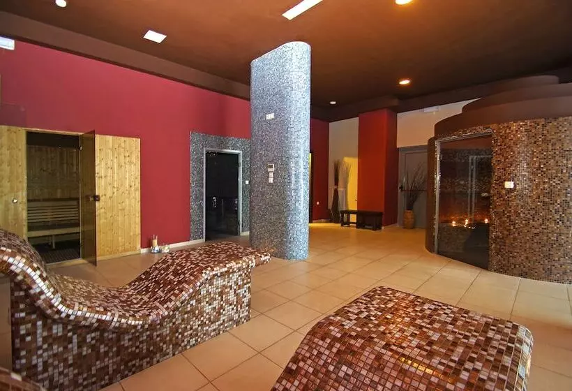 Cronwell Platamon Resort