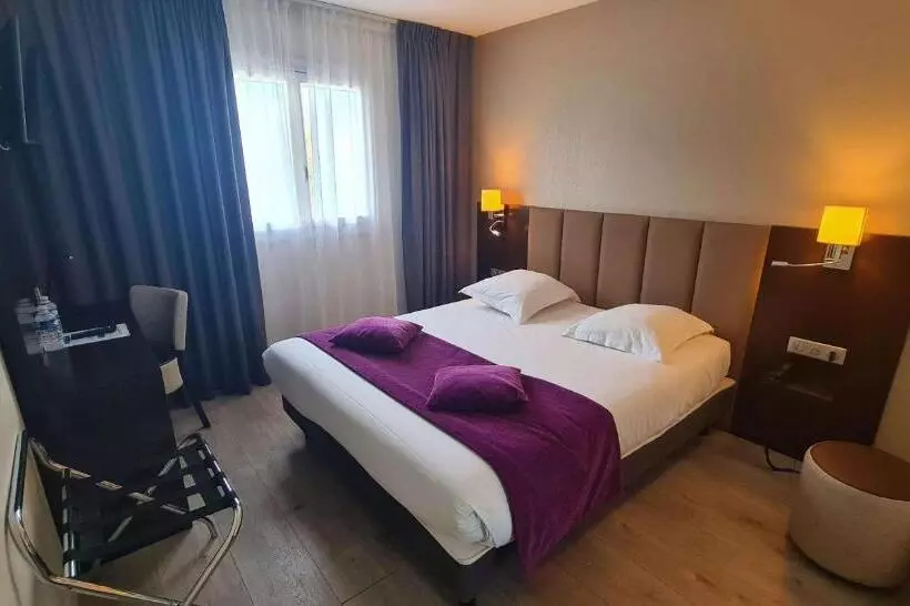 Отель Best Western Terre De Provence