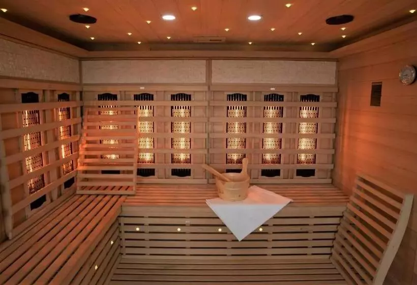 酒店 Bikavölgyi Panzió