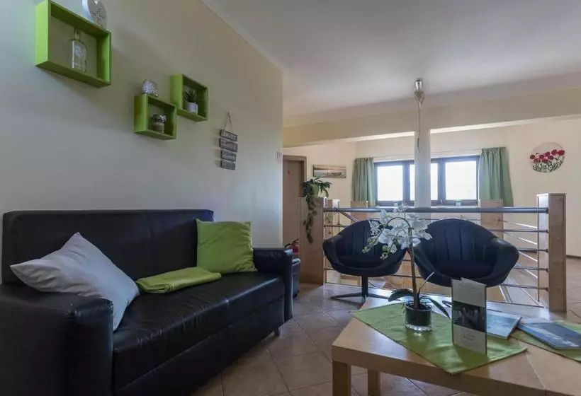 酒店 Bikavölgyi Panzió