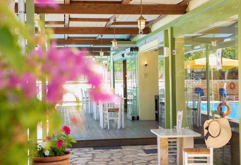 Отель Cleopatra Beach