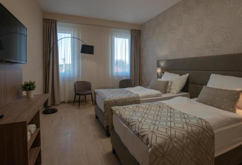 فندق Faluközpont