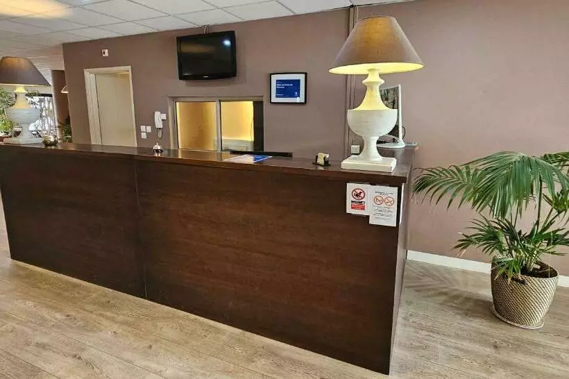 Отель Best Western Terre De Provence