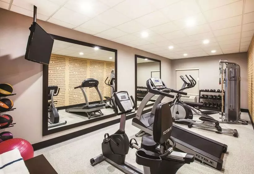 فندق La Quinta By Wyndham Baton Rouge Denham Springs