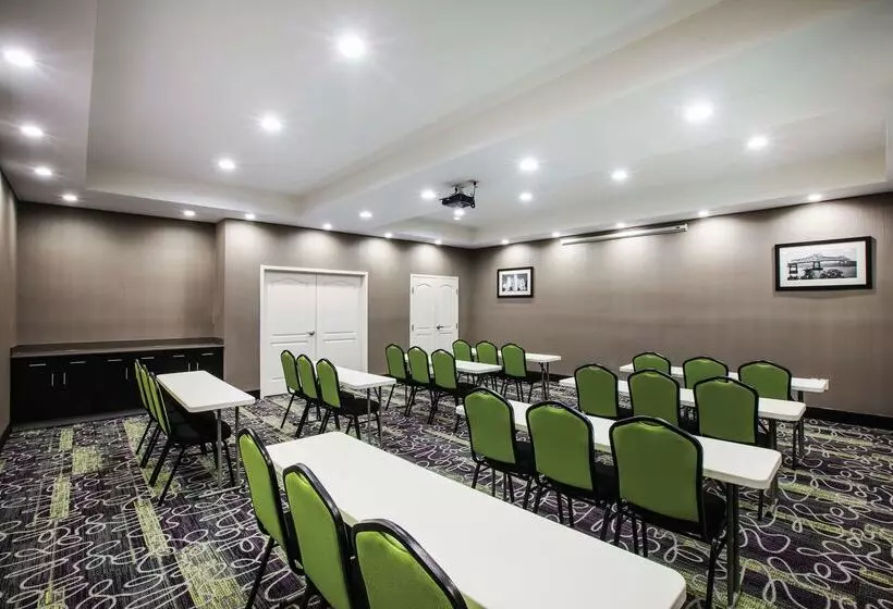 فندق La Quinta By Wyndham Baton Rouge Denham Springs
