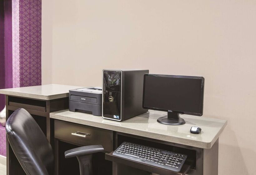 酒店 La Quinta By Wyndham Baton Rouge Denham Springs