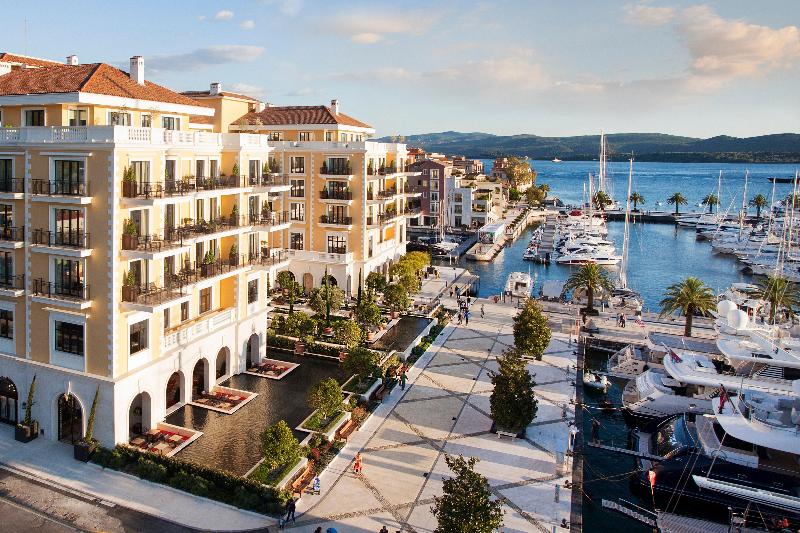 هتل Regent Porto Montenegro & Residences