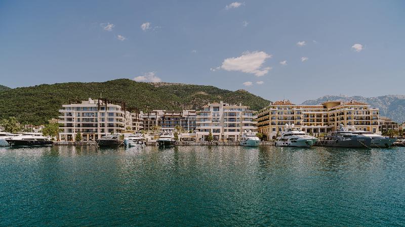 هتل Regent Porto Montenegro & Residences
