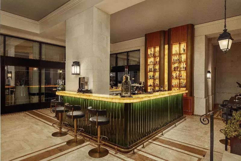 هتل Regent Porto Montenegro & Residences