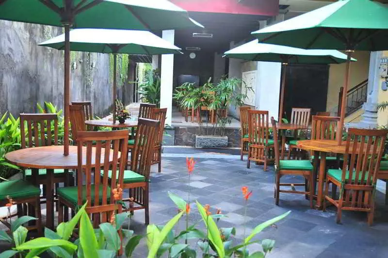 Sandat Hotel Legian