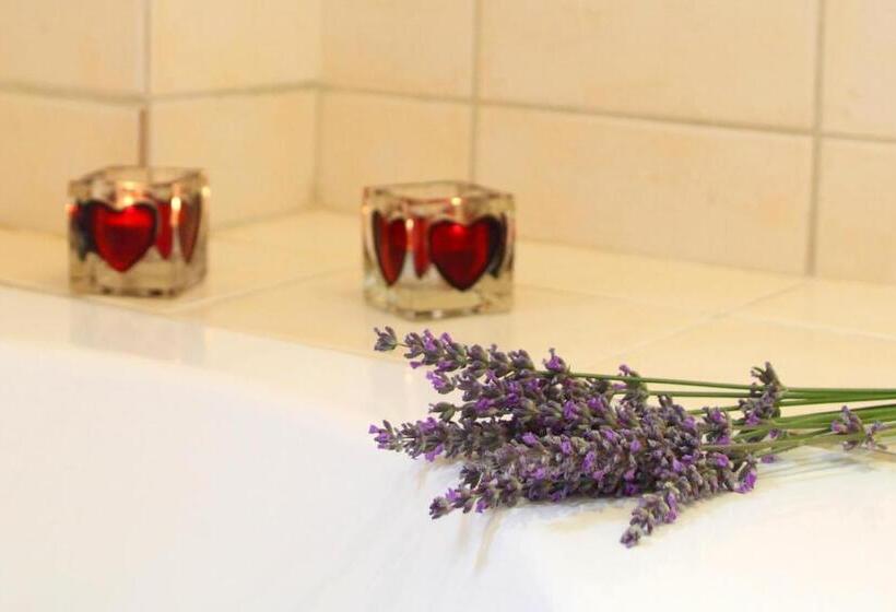 בית מלון כפרי Tesoro