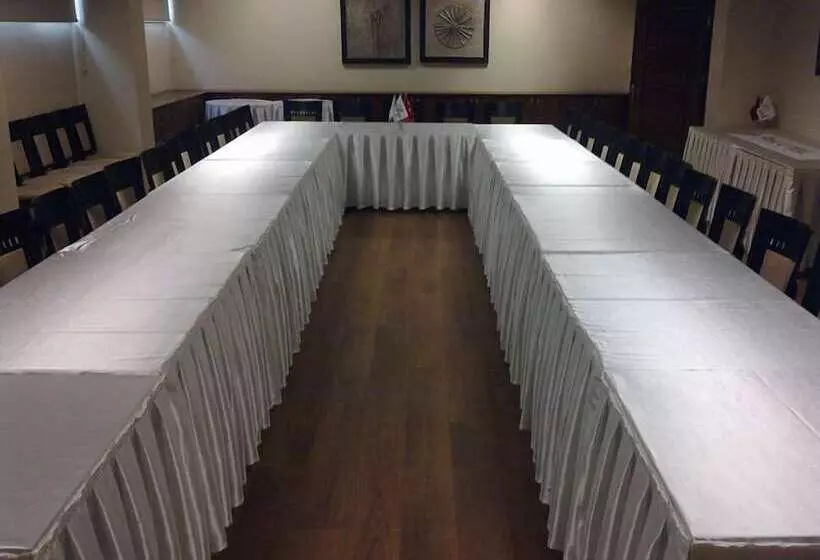 Pak Otel