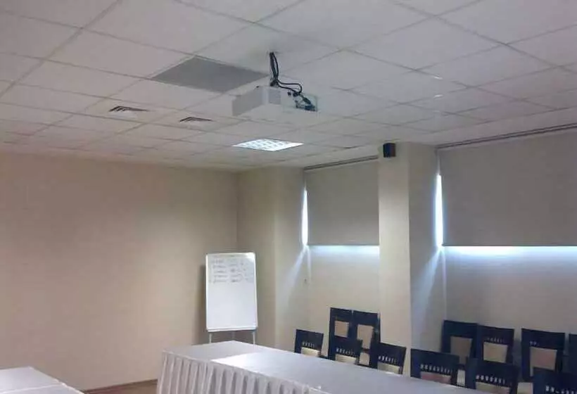 Pak Otel