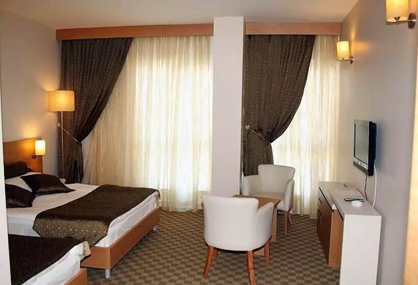 Pak Otel