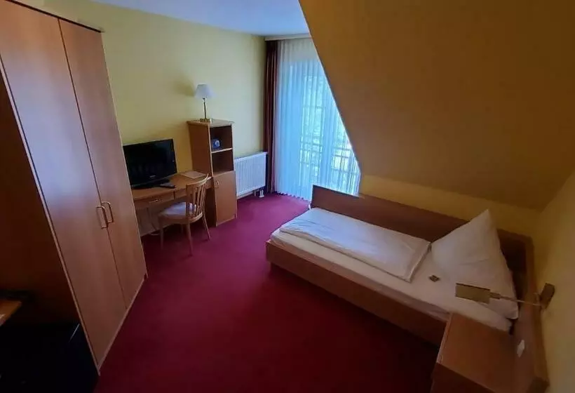 Aamiaismajoitus (B&B) Café 3 Kronen