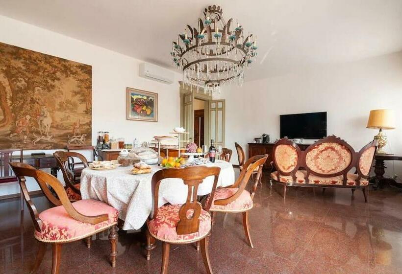 تختخواب و صبحانه Errico Rooms