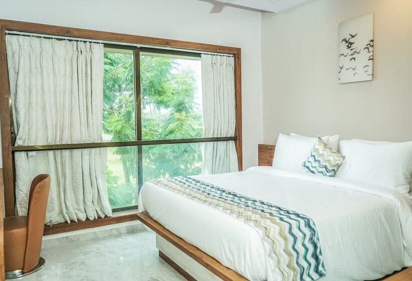 Hotel Nest Beacon Resort Daman