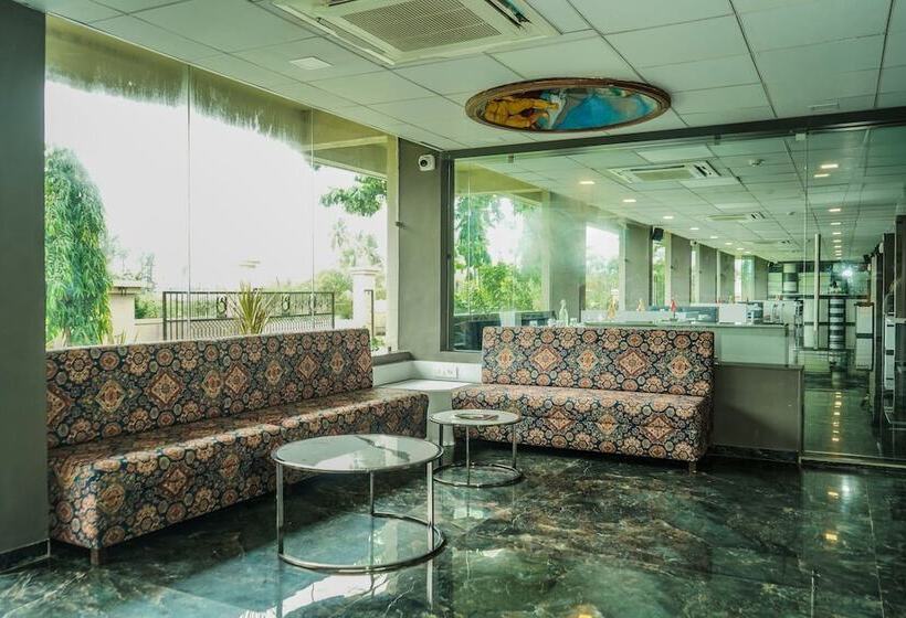 Hotel Nest Beacon Resort Daman