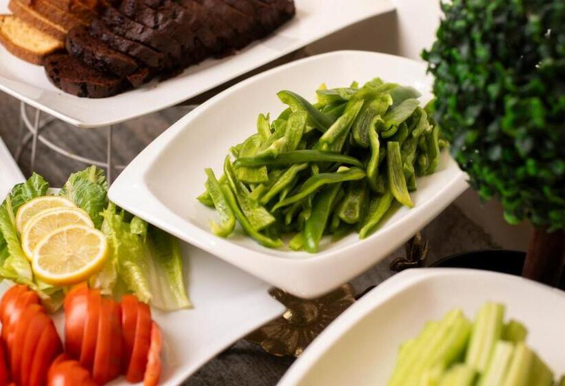 Luciana Hotel By Bratus