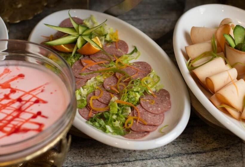 Luciana Hotel By Bratus