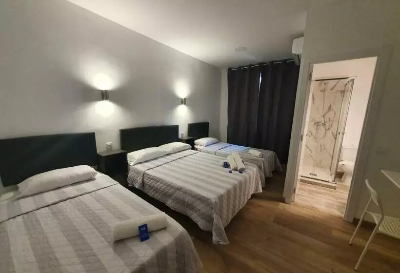 پانسیون Hostal Vara Madrid