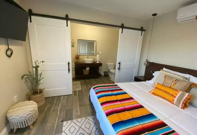 تختخواب و صبحانه Villa Loar Cabin 1