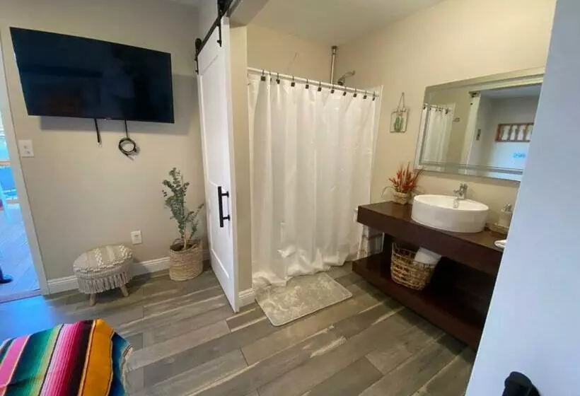 تختخواب و صبحانه Villa Loar Cabin 1