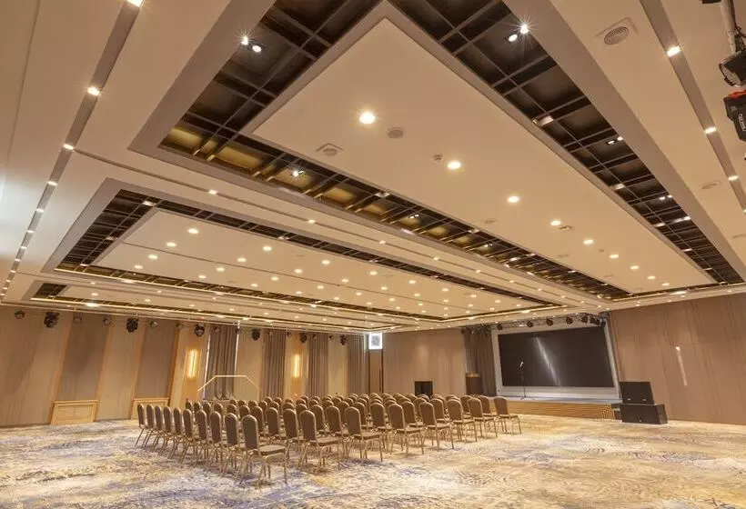 Millennium Plaza Hotel & Mall Ulaanbaatar