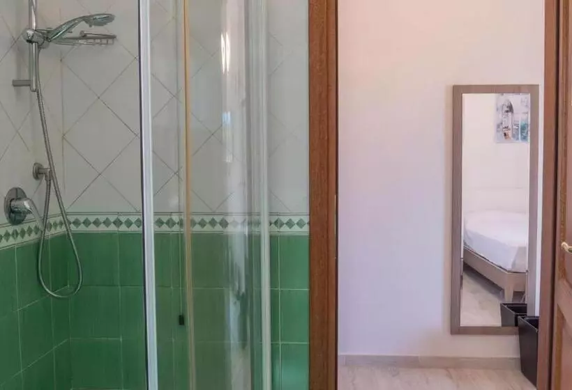 ホテル My Tiffany Condo