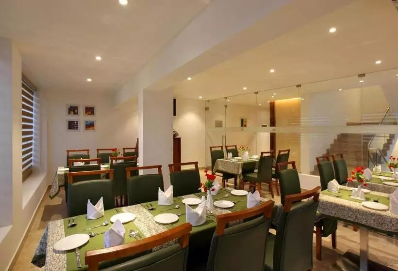 ホテル Park Residency Koothattukulam