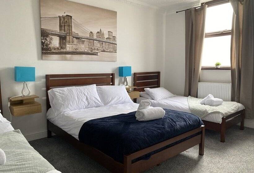 Modern 2 Bedroom Flat In Robert St Swansea