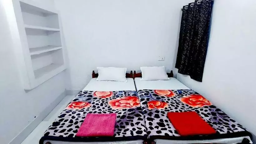 ペンション Nilam Guest House