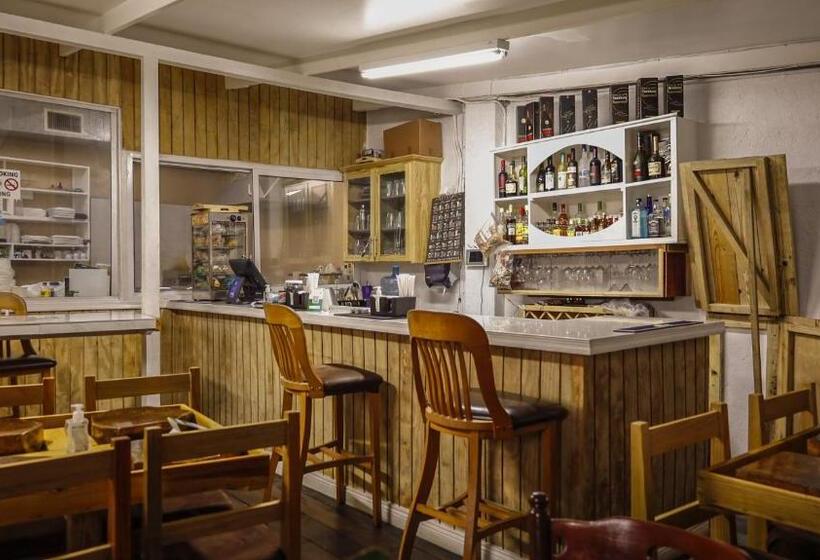 تختخواب و صبحانه Incognito Culture Rooms