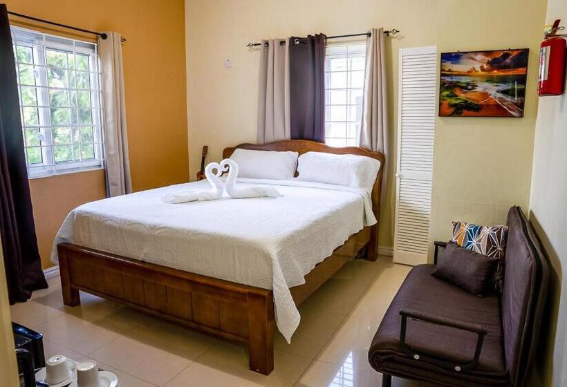 تختخواب و صبحانه Incognito Culture Rooms