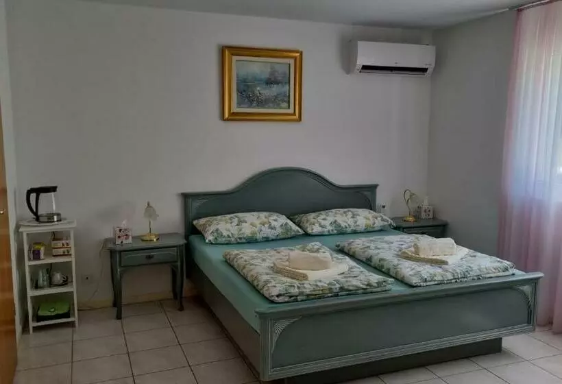 Majatalo A U R O R A