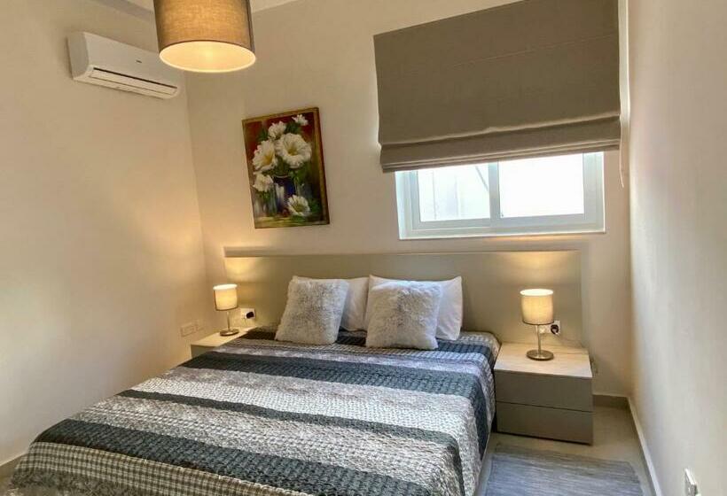 تختخواب و صبحانه Maltese Garden Villa