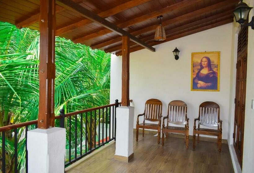 Hotel Parallel Villa