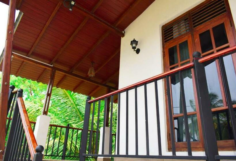 Hotel Parallel Villa